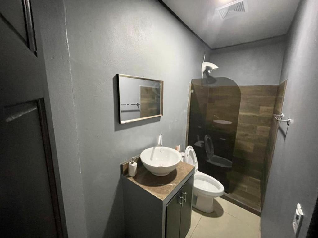 Apartamentos Cielo #1, Airport Juan Santamaria Alajuela Ngoại thất bức ảnh